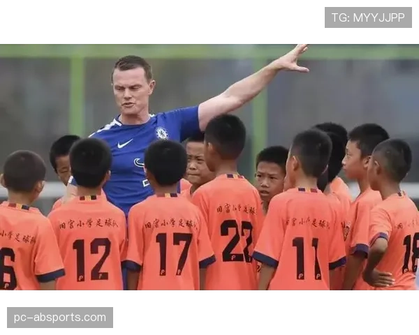 克莱枫丹国家技术总监专访:青训学院正系统植入区域结合盯人的现代防守理念 克莱枫丹国家技术总监专访:青训学院正系统植入区域结合盯人的现代防守理念